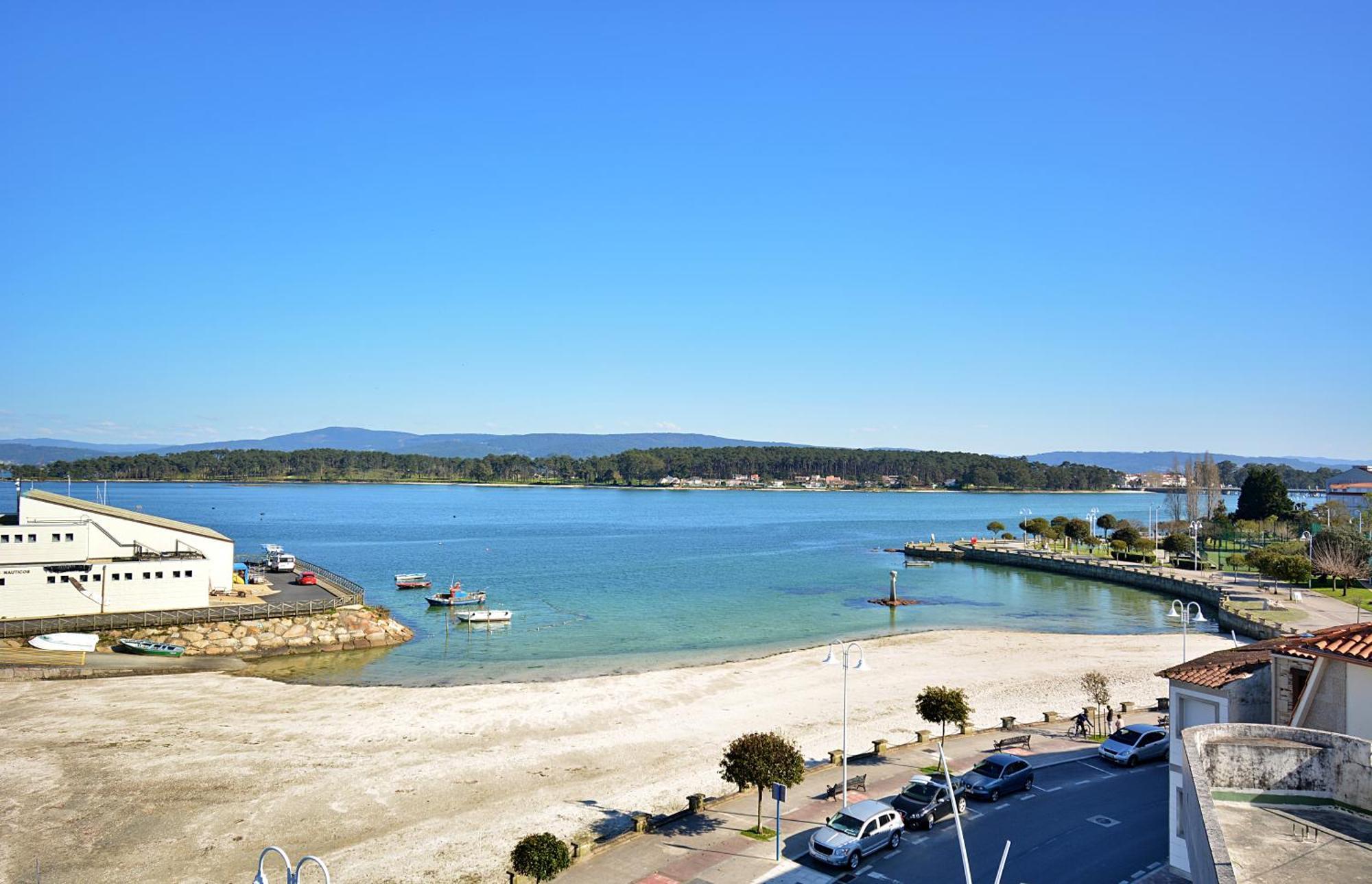Apartamento Con Terraza Frente Al Mar En O Grove Bagian luar foto