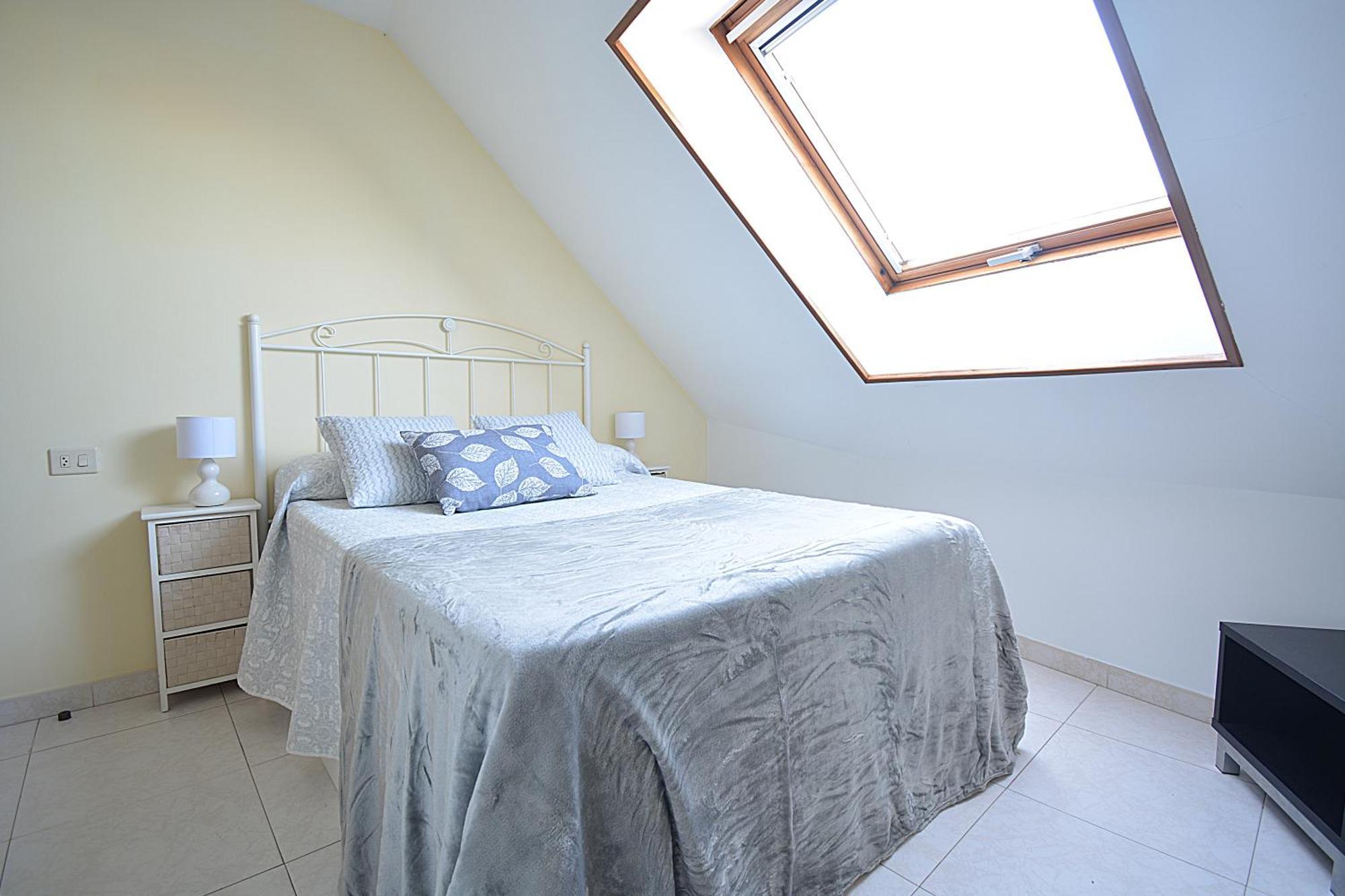 Apartamento Con Terraza Frente Al Mar En O Grove Bagian luar foto