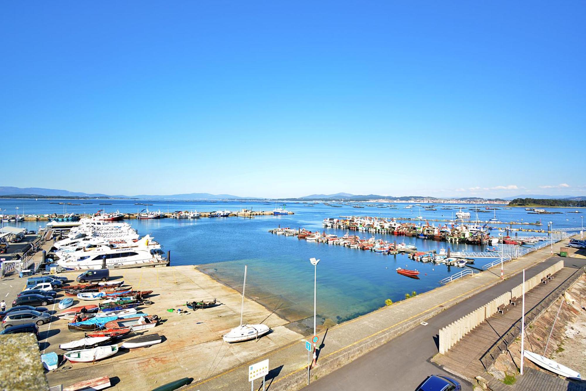 Apartamento Con Terraza Frente Al Mar En O Grove Bagian luar foto