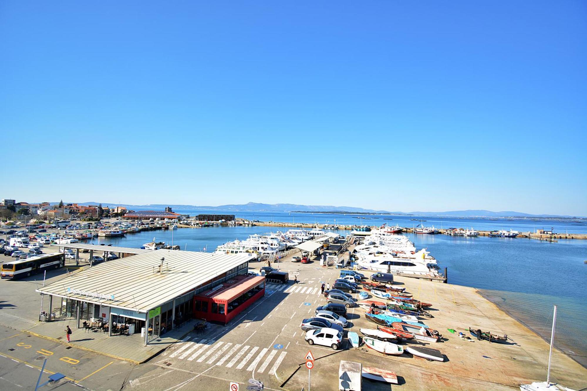 Apartamento Con Terraza Frente Al Mar En O Grove Bagian luar foto